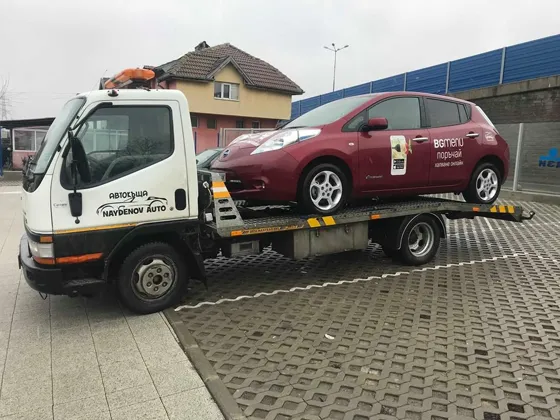 Nissan LEAF ZE0 на BGmenu при изчерпан заряд