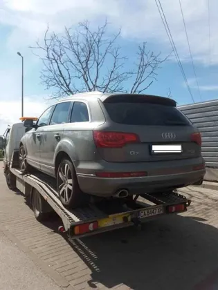 Audi Q7 – джип, пътна помощ