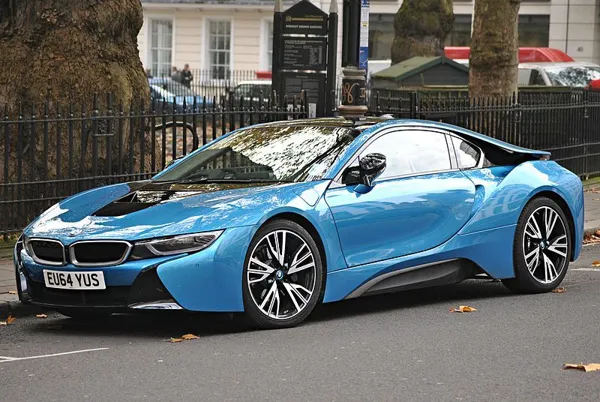 BMW i8