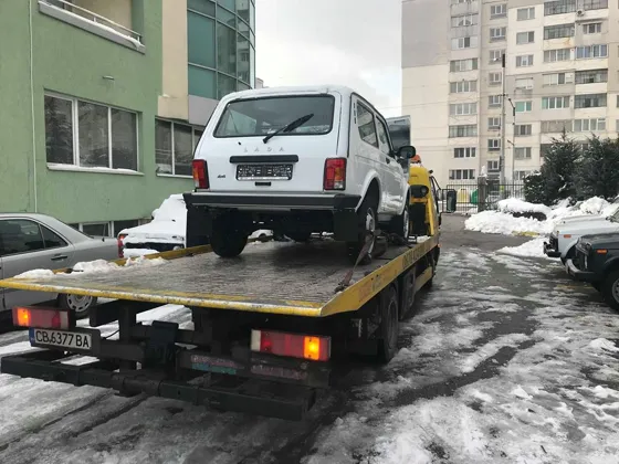 Извозване на нова Lada Niva