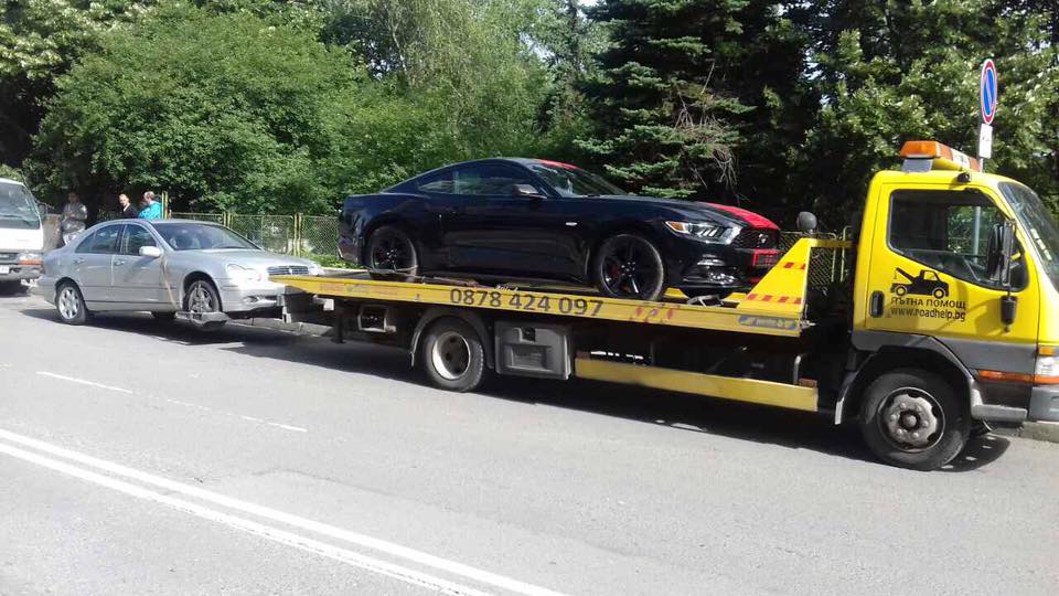 Пътна помощ за Mercedes и Ford Mustang в София