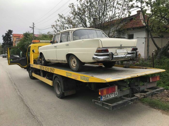 Mercedes-Benz W110: транспорт на ретро автомобил