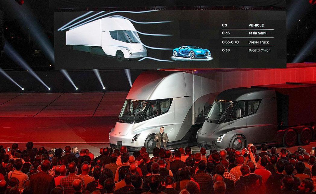 Tesla Semi: електрическият камион през 2018 г.